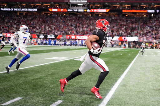 Los Falcons vencen 24-14 a los Bills con 170 yardas terrestres de Robinson, con anotación de 81
