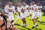 Deadspin | No. 4 Alabama's late TD foils South Carolina's upset bid