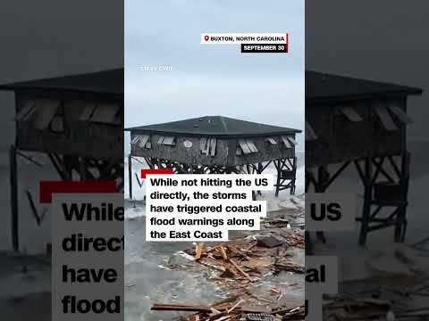 North Carolina homes collapse into ocean