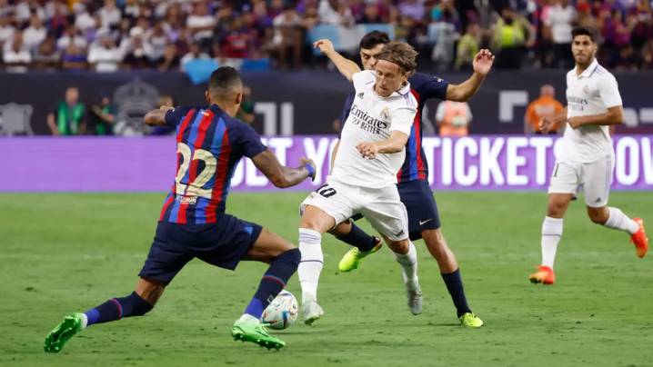 ¡Clásico de infarto! Real Madrid y Barcelona se juegan el liderato de LaLiga en el Bernabéu