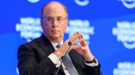 BlackRock reportó un récord de u$s13 billones en activos bajo gestión y sus acciones subieron fuerte en Wall Street