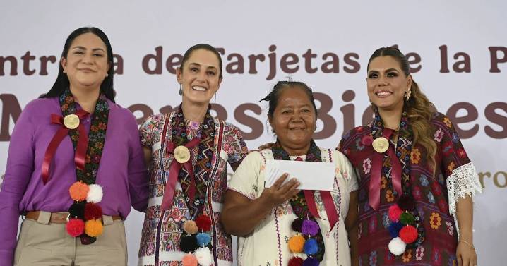 Inicia entrega de tarjetas de la Pensión Mujeres Bienestar: Fechas, requisitos y módulos