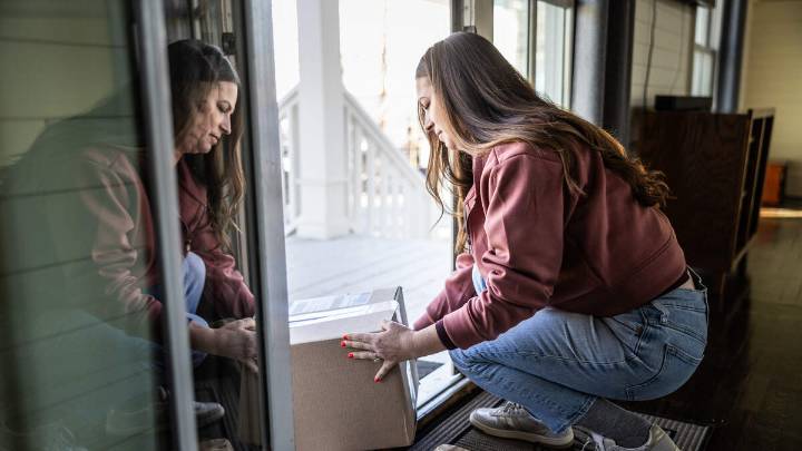 Package With Human Body Parts Delivered To Woman's Home