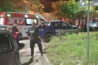 Tras discutir con su pareja, una policía se atrincheró con su hija
