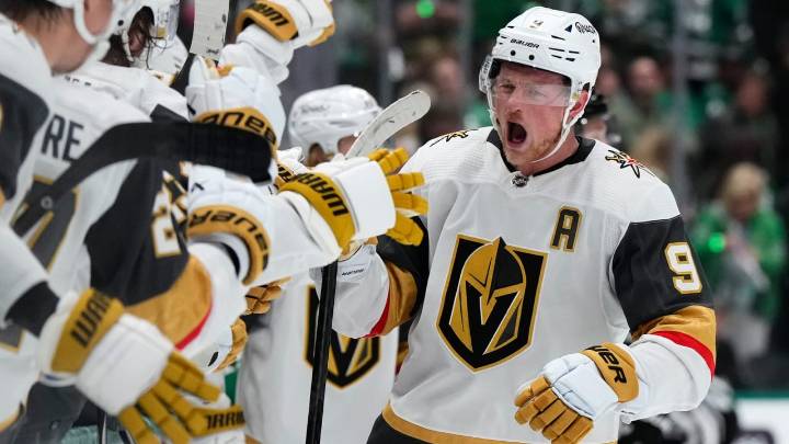 Eichel signs 8-year, $108 million contract with Golden Knights