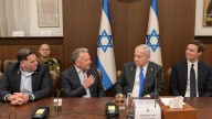 Última hora del acuerdo de paz de Trump para Gaza, en directo: El Gobierno de Israel aprueba la primera fase de paz con Hamás