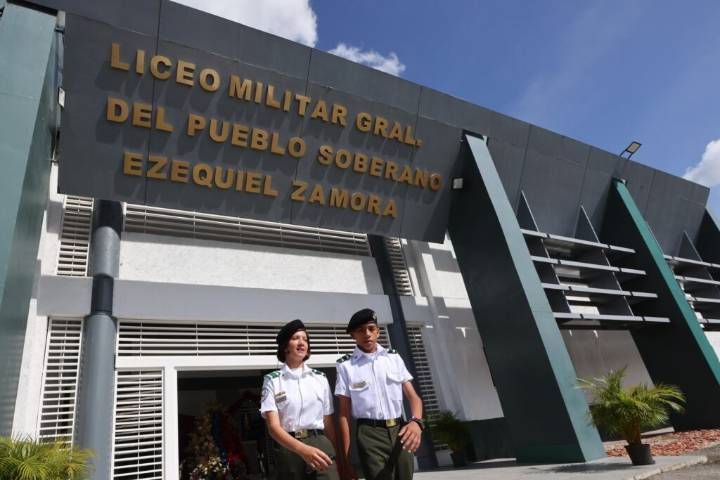 Liceos militares del país serán equipados para la más alta formación científica y tecnológica
