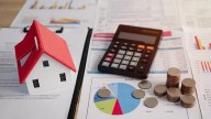 RBI MPC puts rate cuts on hold: Should home loan borrowers switch or wait?