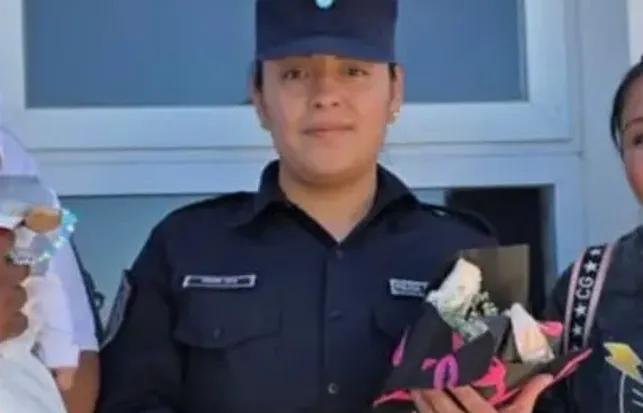 Una oficial salvó la vida de un bebé: “Es un ángel azul”