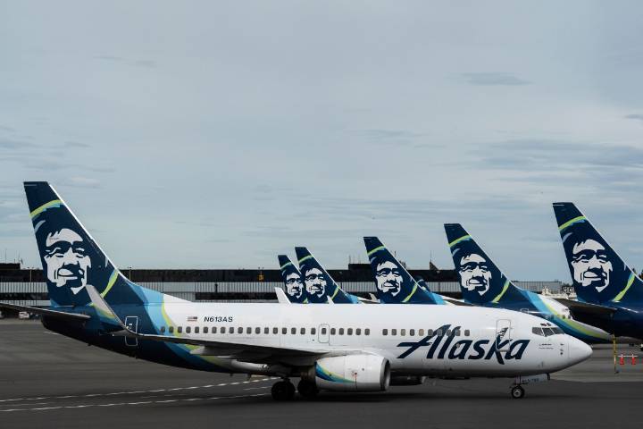Alaska Airlines suspende todos sus vuelos por problemas técnicos