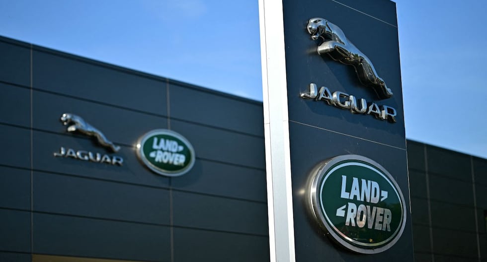 Ciberataque a Jaguar Land Rover provoca caída del 27% de la producción automovilística británica