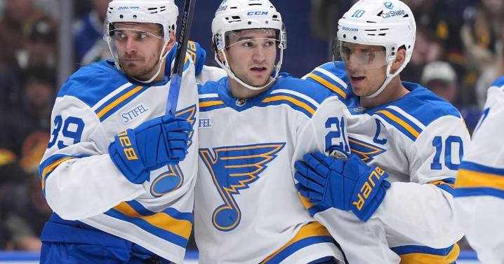 Snuggerud scores twice as Blues beat Canucks 5