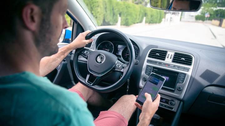 Trànsit, Mossos y Policía Local inician una campaña para el cumplimiento de semáforos y evitar distracciones