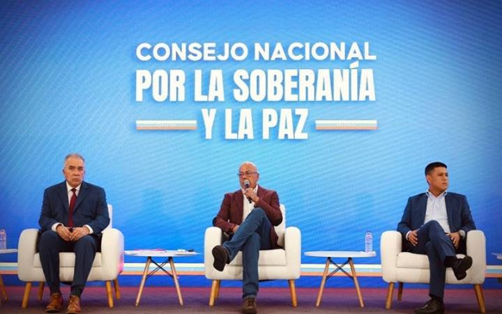 Jorge Rodríguez llama a “buscar elementos de confluencia que unen a los venezolanos” 8 de octubre de 2025 | País Rodríguez destacó que la nación tiene la obligación moral e histórica de defender su te