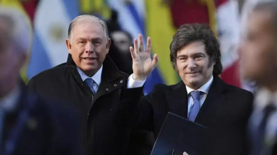 Canciller de Argentina renuncia a días de las elecciones clave