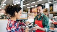 ¿La tarjeta débito protege su dinero? Mitos y verdades para usarla mejor y evitar fraudes en Colombia