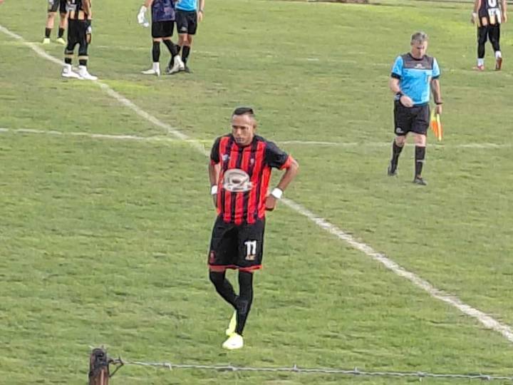 URD – Sarmiento ganó el clásico a Atlético 3 a 0 / Se postergó Defensores