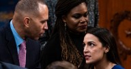Ocasio-Cortez: One-Year Extension of Subsidies Is 'Cynical' and Jeffries 'Says It's No, It's No'