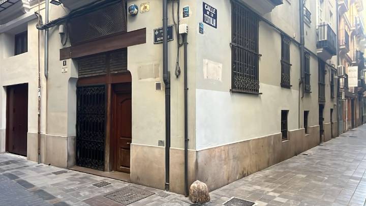Mazón acompañó a Vilaplana hasta un parking tras salir de El Ventorro la tarde de la DANA