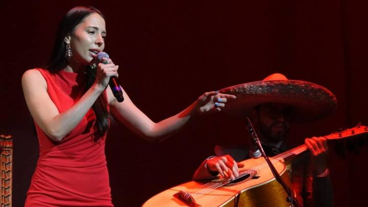 Concierto Gratis de Intocable y Majo Aguilar: ¿Dónde Ver la Presentación el 5 de Octubre 2025?
