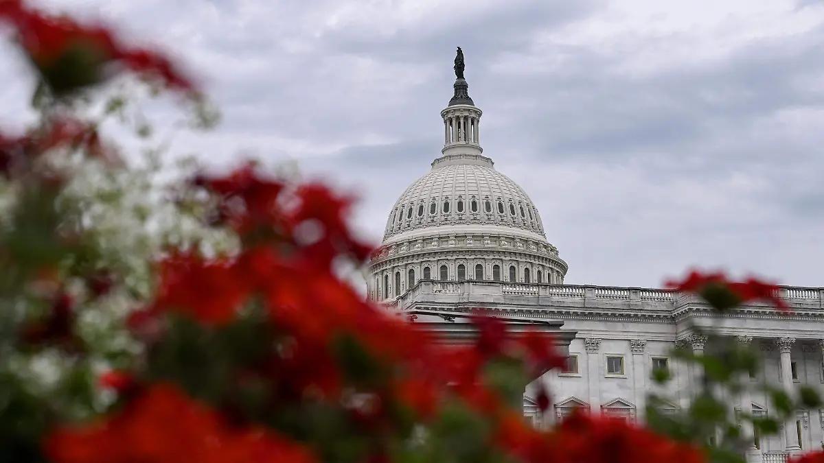Cierra gobierno de Trump por falta de acuerdo sobre presupuesto