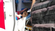 Dramático Rescate: Policías motorizados y vecinos sacaron a una joven inconsciente de un canal
