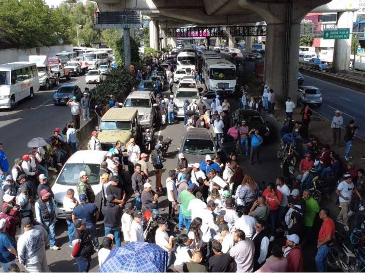 Bloqueo hoy en Periférico Norte por piperos, transportistas y grulleros
