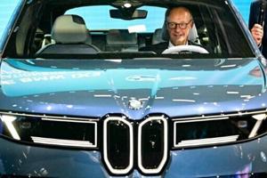 Merz to host German auto sector crisis meeting