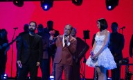 Gilberto Santa Rosa recibe reconocimiento de iHeartRadio