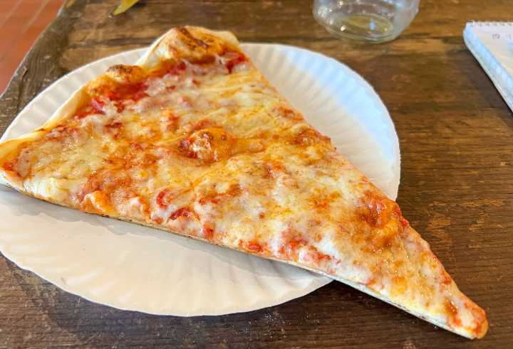 Beloved pizza chain to close more than 68 restaurants, report says