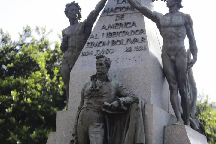 Bolívar no luchó solo: la independencia tuvo aliados extranjeros