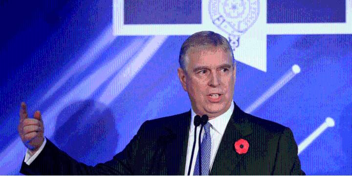 Británicos celebran el fin del Príncipe Andrés