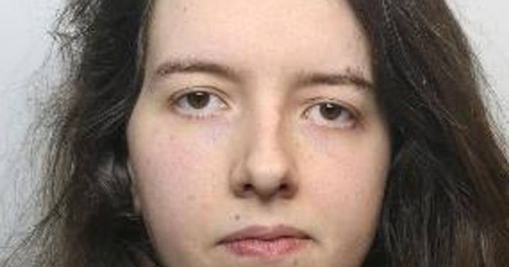 Police officer said she couldn't find 'paedophile hunter' who blackmailed a suspect