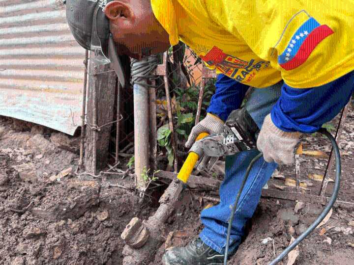 Reactivan servicio de gas en el barrio Cumbres Los Pinos de la parroquia Manuel Dagnino