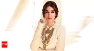 Rings, tennis bracelets, 18K gold jewellery, coloured gems: All that’s glittering this Dhanteras