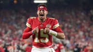 Patrick Mahomes throws 300th touchdown, Chiefs lead 6