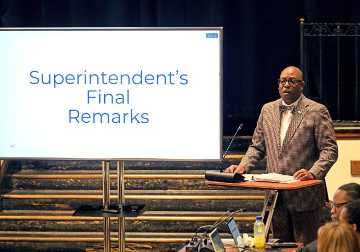 Pittsburgh Public Schools lays out plan to guide possible school closures