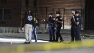 Padre e hijo detenidos en Nueva York tras brutal crimen de un joven, estos son los cargos que enfrentan