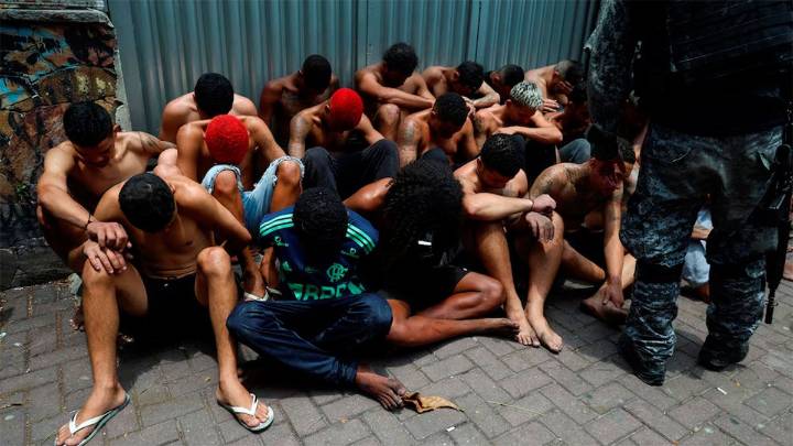 Las imágenes más impactantes de la operación policial contra el narcotráfico más letal de la historia en Río de Janeiro