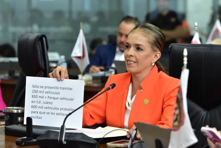 Pide Congreso al municipio de Juárez, suspender el cobro y multas del engomado ecológico