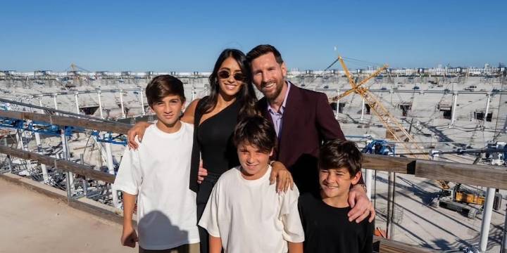 Lionel Messi mostró el detrás de escena de su renovación con Inter Miami: foto familiar y un mensaje especial
