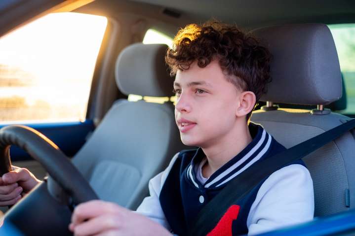 Dear Annie: Grandparents making a chauffeur of teen grandson with new license