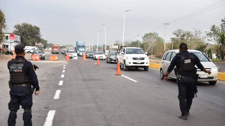 Asaltos, cobro de cuotas y robo de unidades, entre lo que enfrentan trabajadores de Pemex en carretera de Maltrata