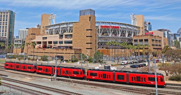 Bajan crímenes en sistema de transporte público de San Diego