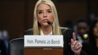 Arrestan hombre por ofrecer dinero por el asesinato de Pam Bondi