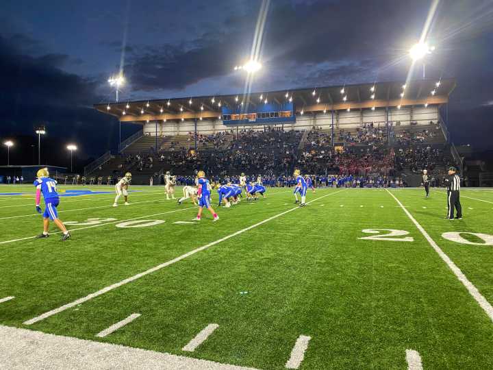 Ground game leads Kelso to 35-22 win over Evergreen in teams’ 3A GSHL opener