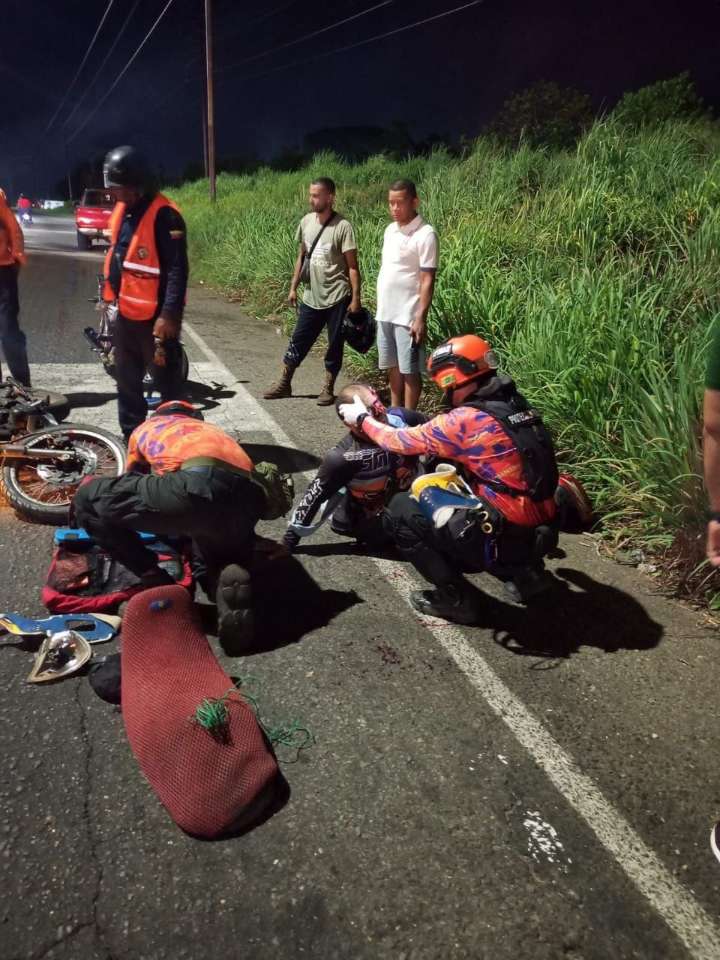 Derrape en el paseo Simón Bolívar dejó un motorizado herido