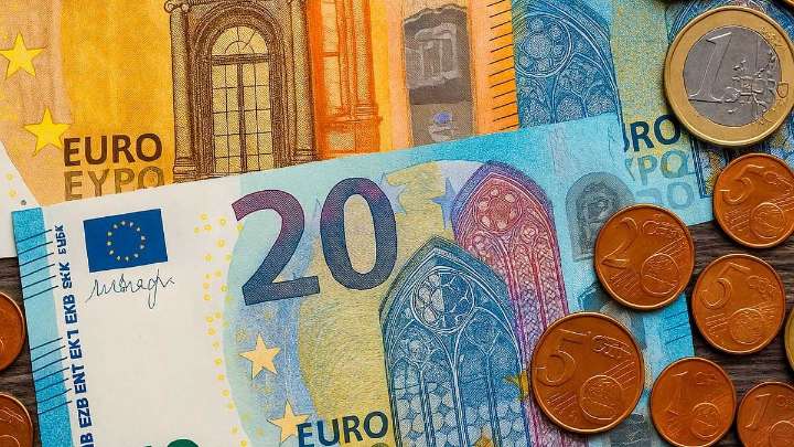 El Tesoro espera captar hasta 6.000 millones de euros en la subasta de Letras de este martes