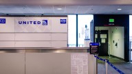 United Airlines Flight UA1093 From Denver To LA Diverts To Salt Lake City, Plane Remains Unmoved Days Later Over "Space Debris"
