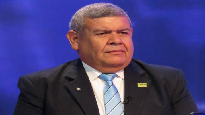 Diputado Miguel Salazar: "Si con fusil se defiende la patria de la amenaza imperial, tomaremos el fusil"